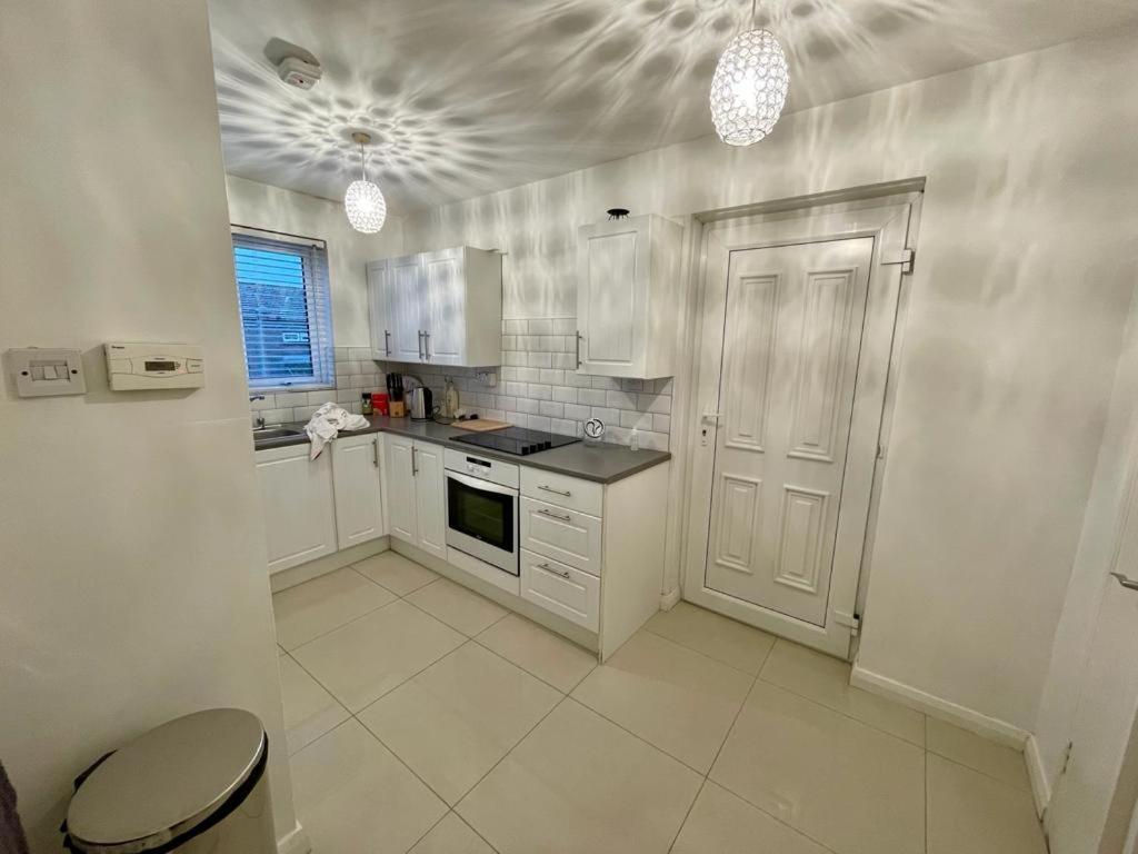 Bishop'S Gate Apartment لندنديري المظهر الخارجي الصورة